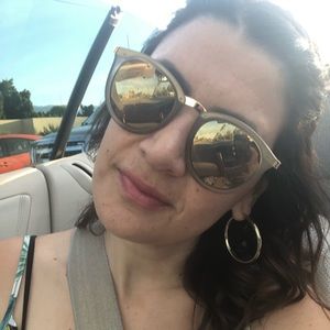 Meet your Posher, Ashley